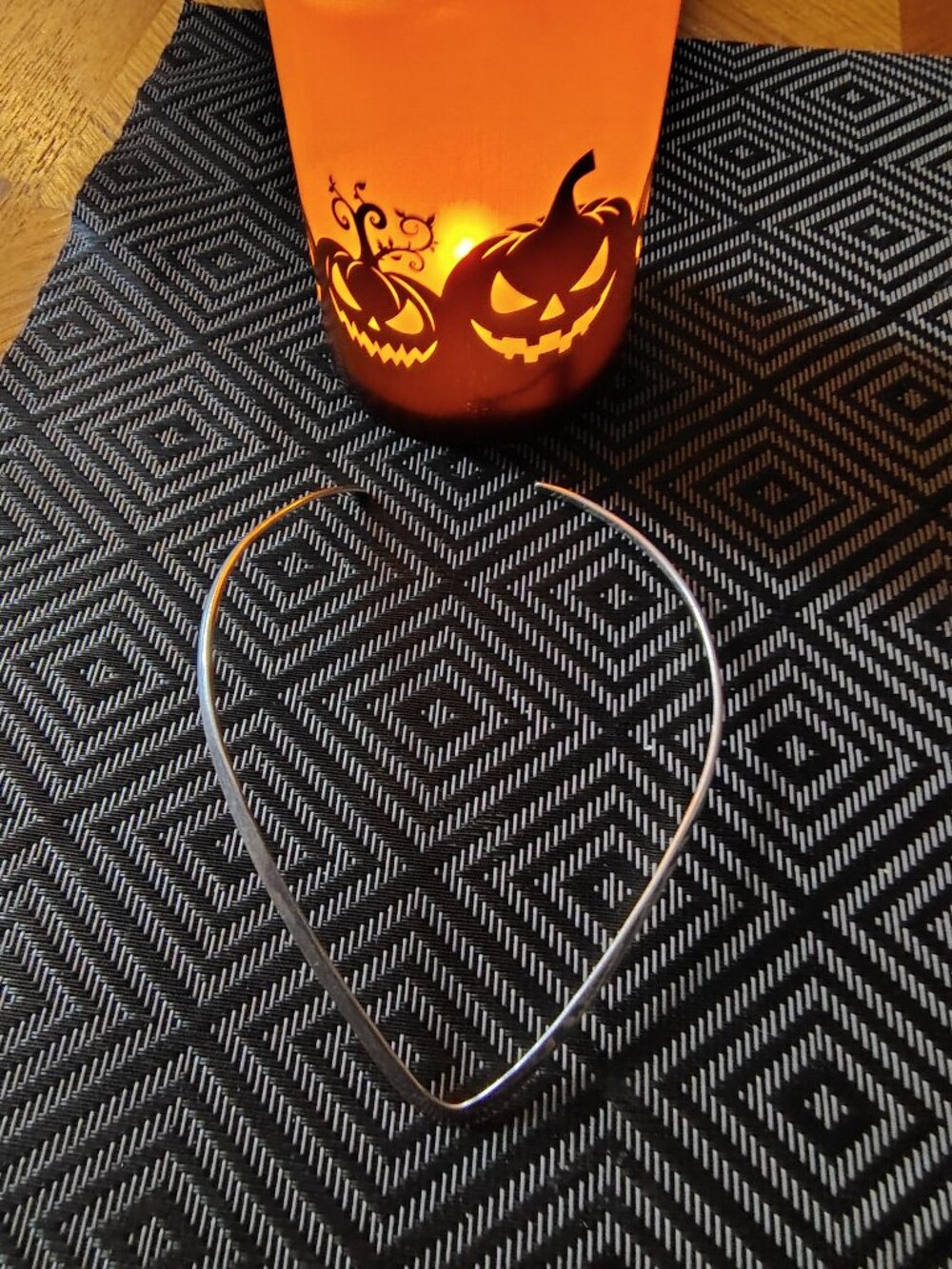 Ladies Choker necklace